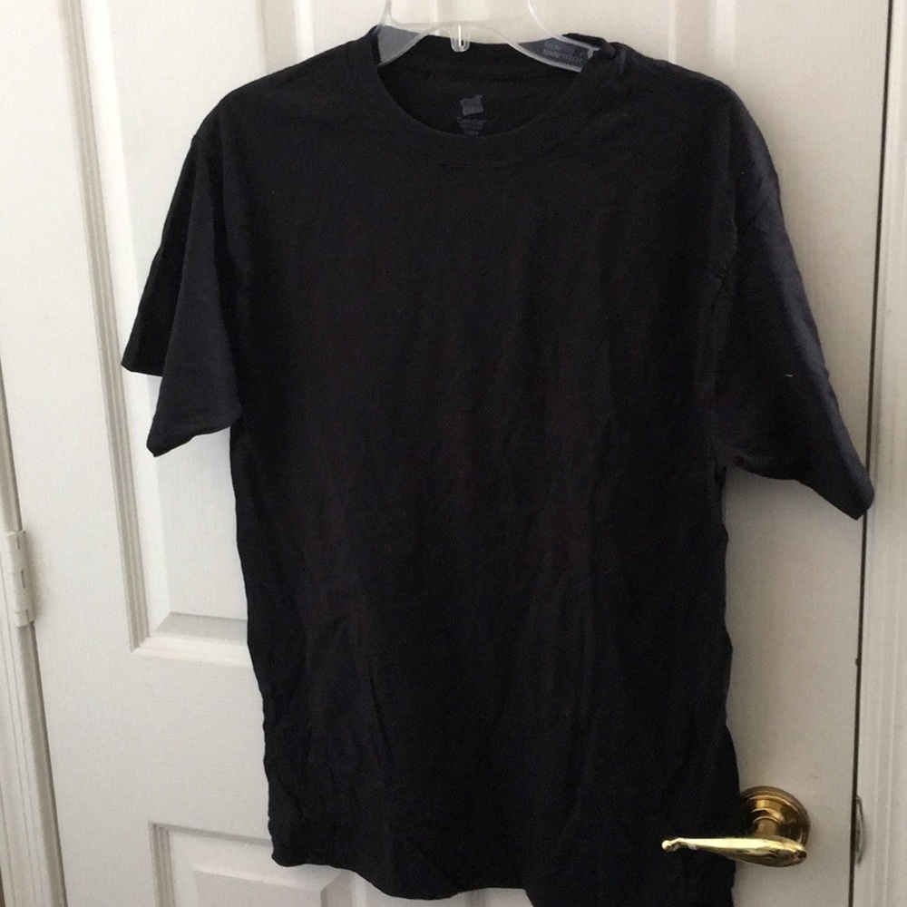 FINAL MARKDOWN Basic Hanes tee medium